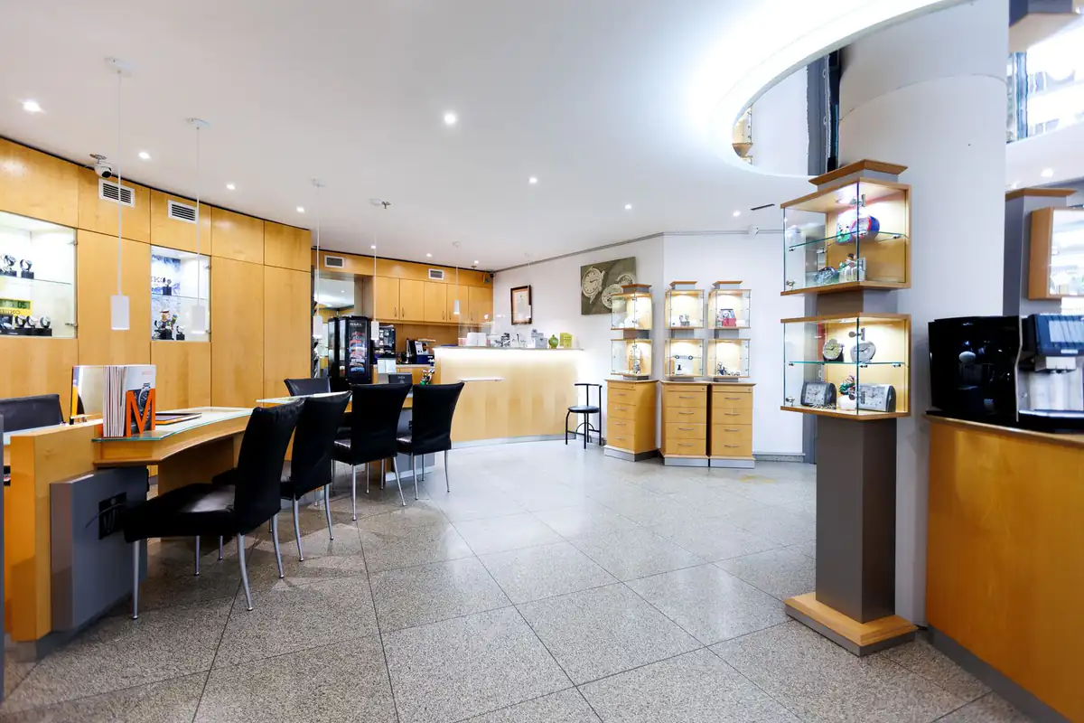 Einladende Atmosphäre im Juweliergeschäft Michael